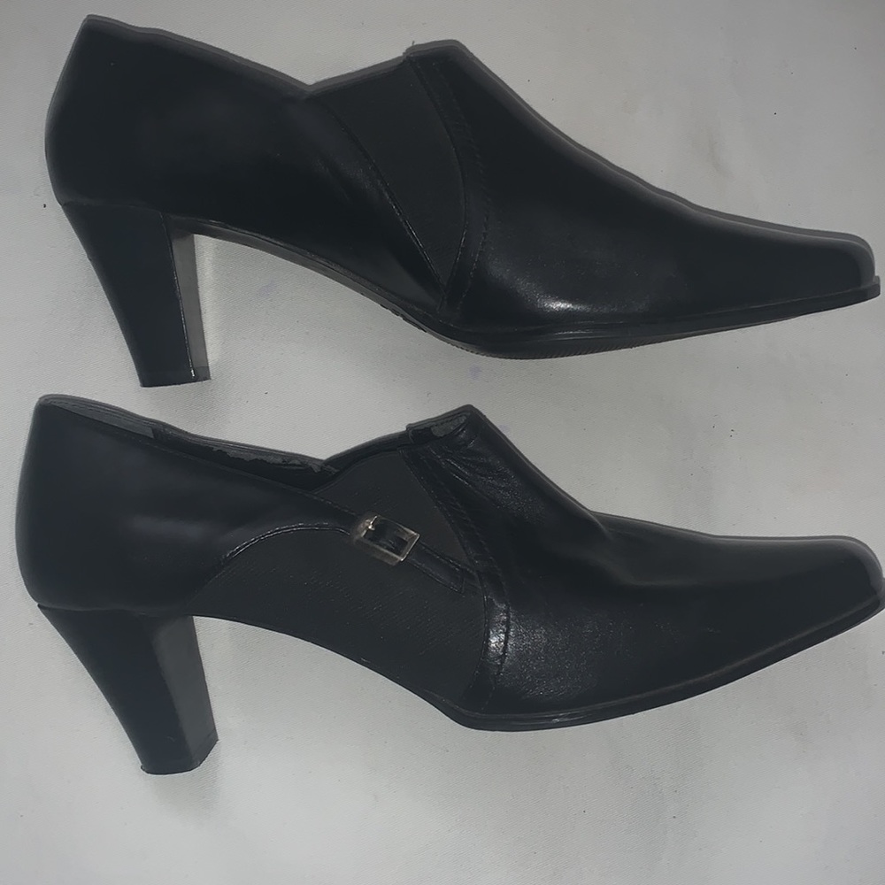 Sudini Women's Square Toe Block Heel - image 4